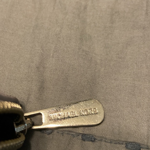 Lavender Michael Kors Wallet - Picture 4 of 5